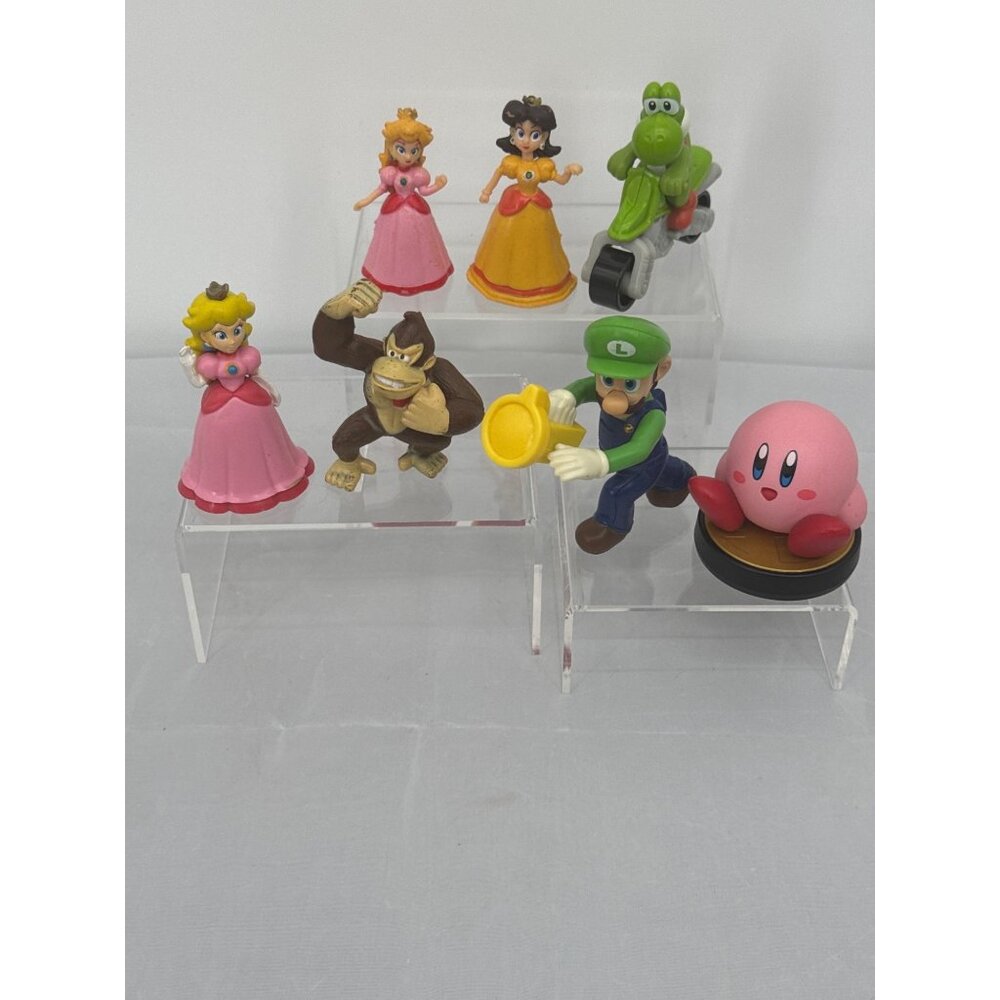 Set Of 7 Nintendo Figurines Princess Peach Luigi Yoshi Donkey Kong Kirby